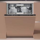 Hotpoint H8IHP42L integrated dishwasher: full size, black