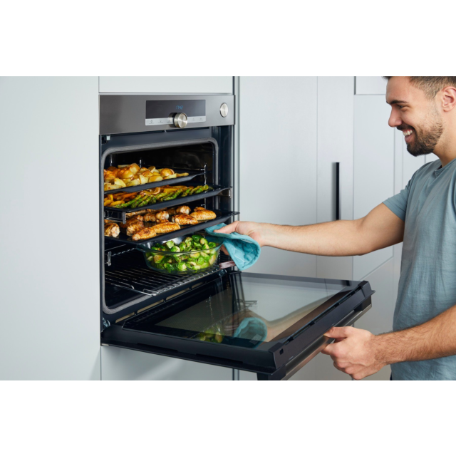 Hisense BI62212AXUK 59.5cm Built In Electric Single Oven - Stainless Steel