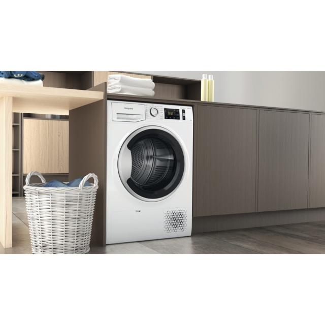 Hotpoint NTSM1192SKUK 9kg Heat Pump Tumble Dryer - White