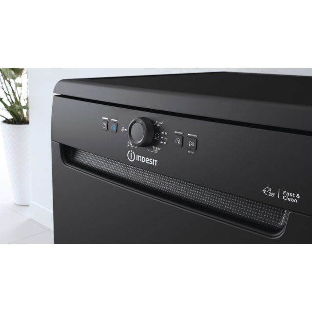 Indesit D2F HK26 B UK D2FHK26BUK 60cm Dishwasher - Black - 14 Place Setting