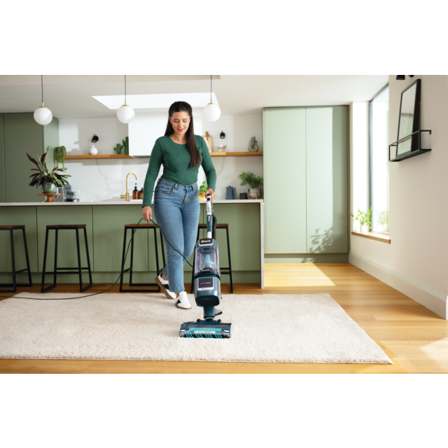 Shark LA791UKT Vacuum with Advanced Cleaning Features